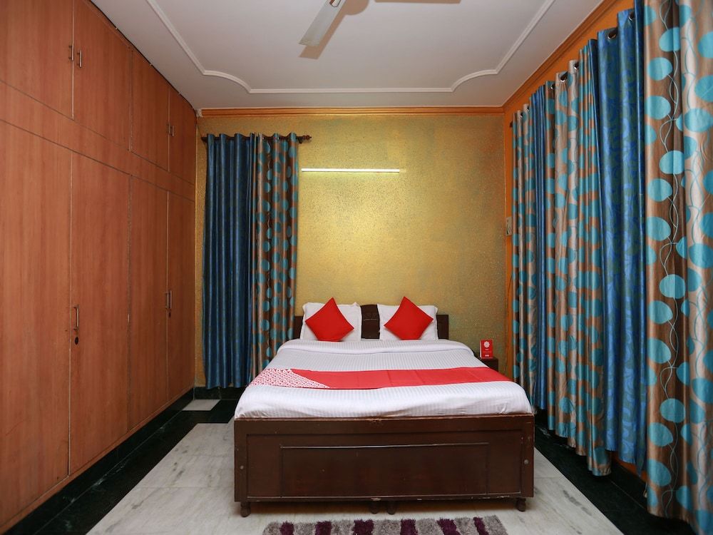 OYO 11752 Hotel Sun Palace Residency Double or Twin Room 7