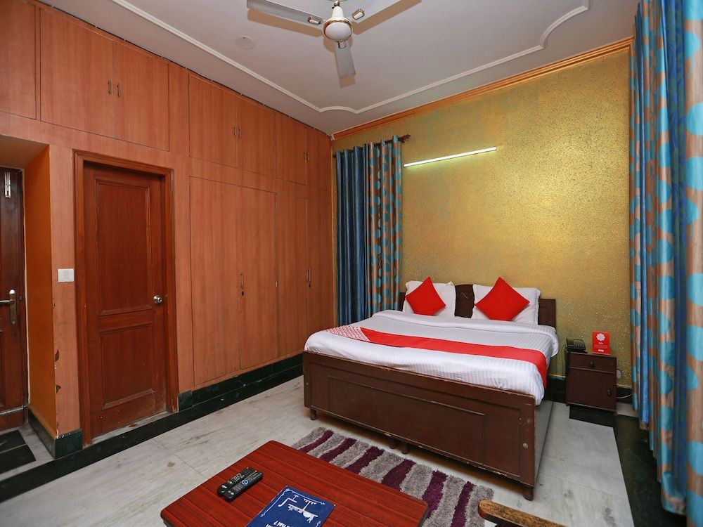 OYO 11752 Hotel Sun Palace Residency Double or Twin Room 10
