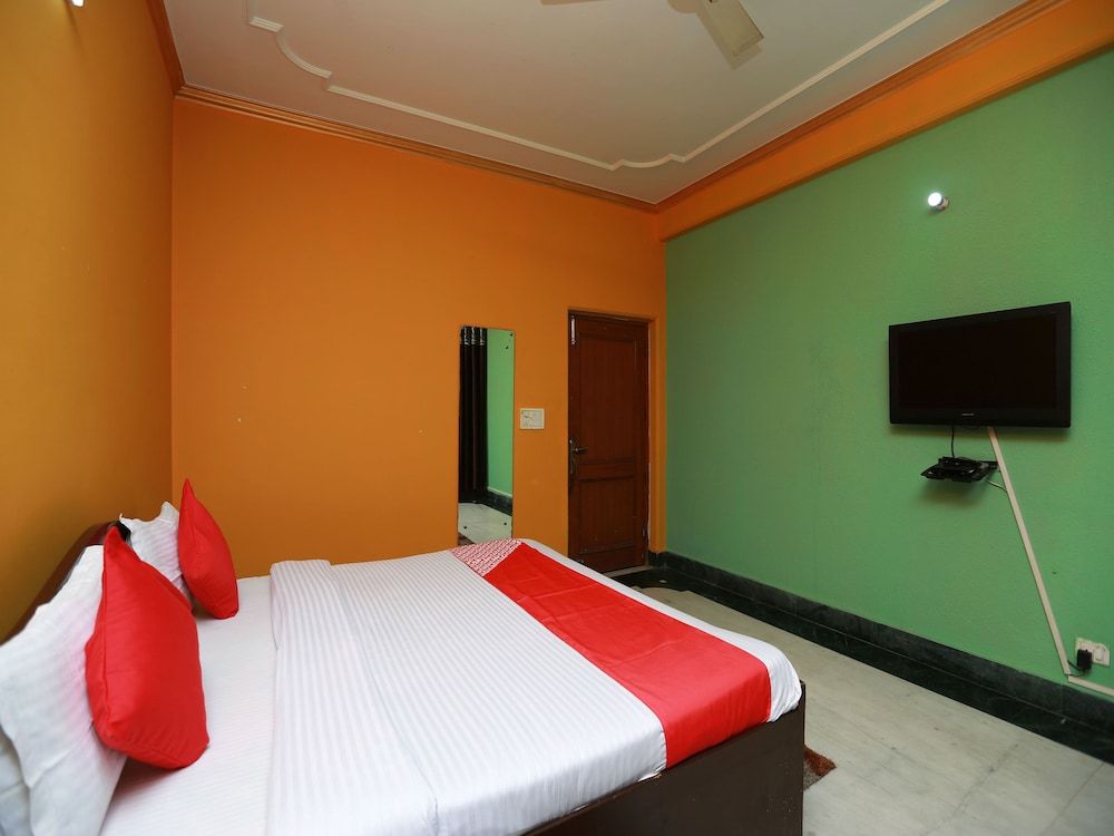 OYO 11752 Hotel Sun Palace Residency Double or Twin Room 13