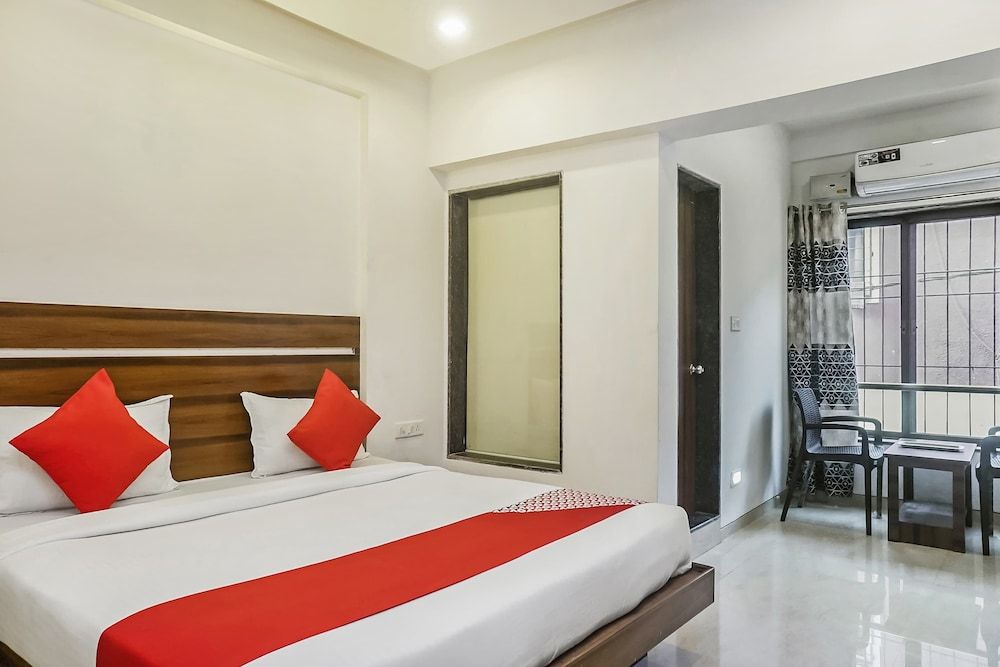 OYO Flagship 26583 Hotel Kohinoor Plaza Standard Double Room 6