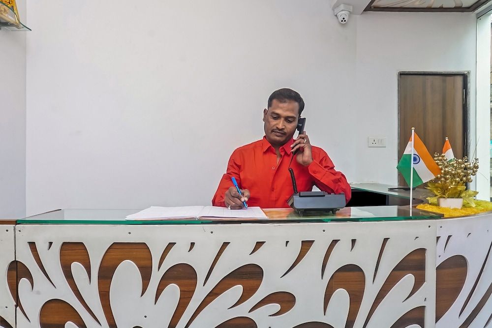 undefined OYO Flagship 26583 Hotel Kohinoor Plaza 4