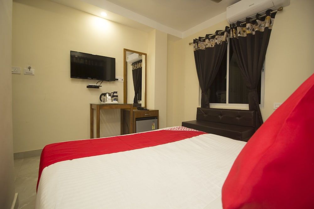 undefined OYO 24810 Silver Crescent 6