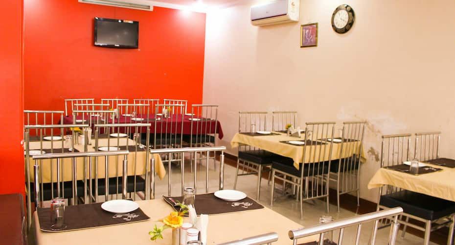 Food & Dining