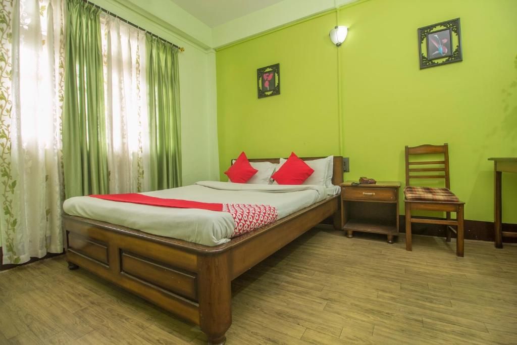 Hotel O by OYO Samfelma Lodge Classic Room 8