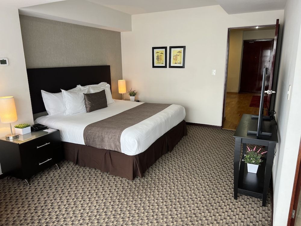 undefined St Isidro Suites Corporate Housing SPA & Wellness Center 4