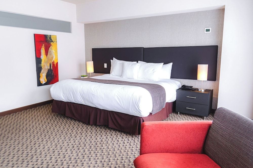 St Isidro Suites Corporate Housing SPA & Wellness Center Executive Room 3