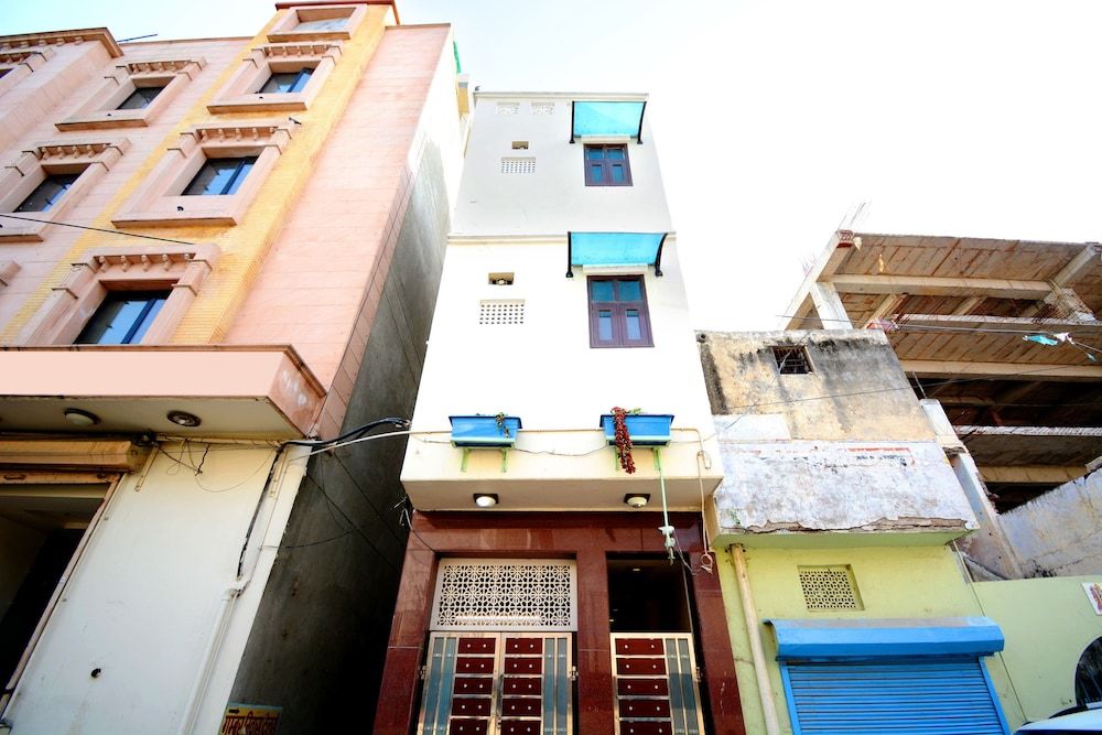 OYO 8361 Leela Residency