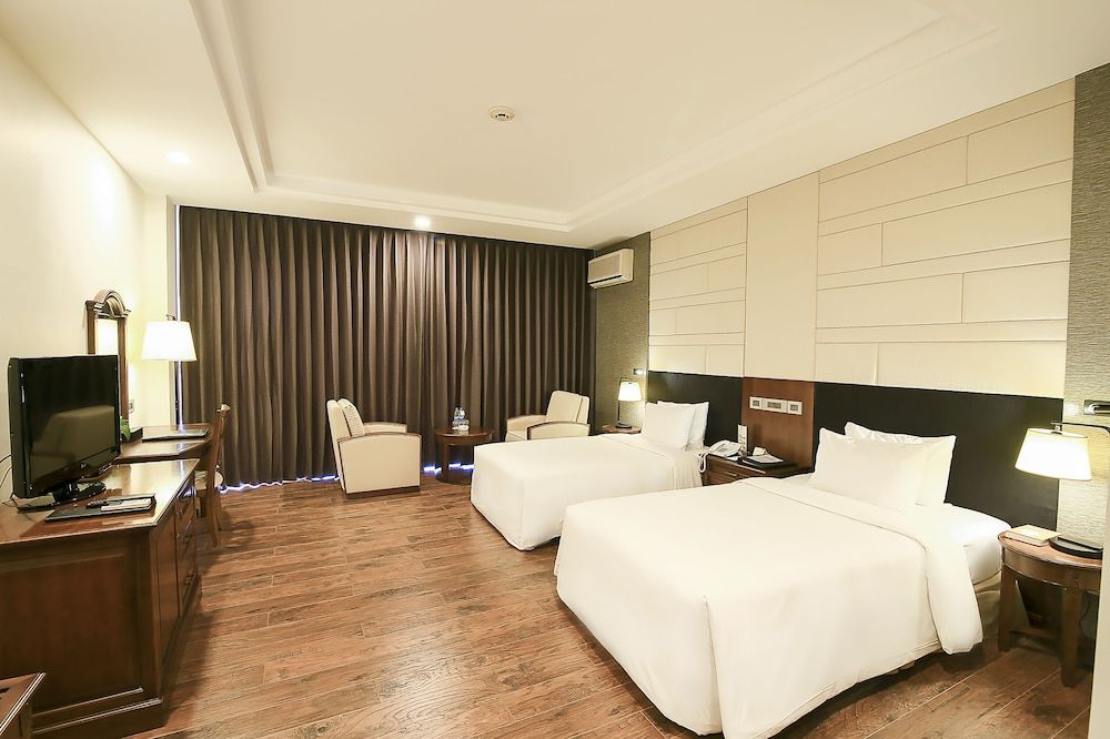 undefined Saigon Halong Hotel 5