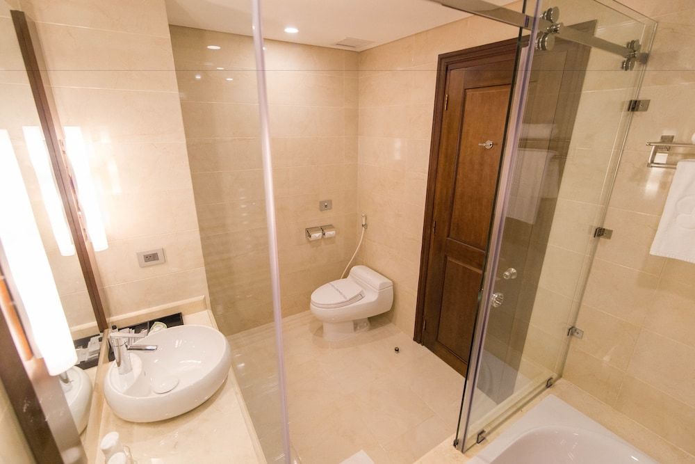 undefined Saigon Halong Hotel 9