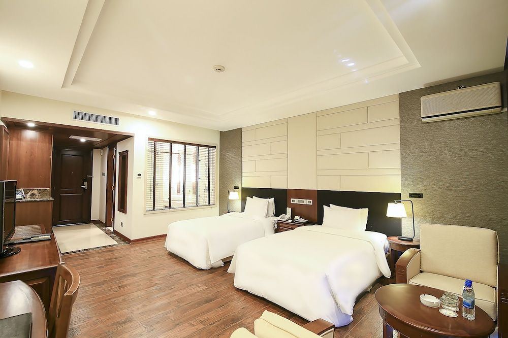 undefined Saigon Halong Hotel 7