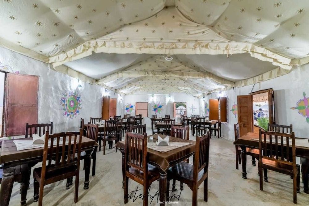undefined Sahara Desert Camp 4