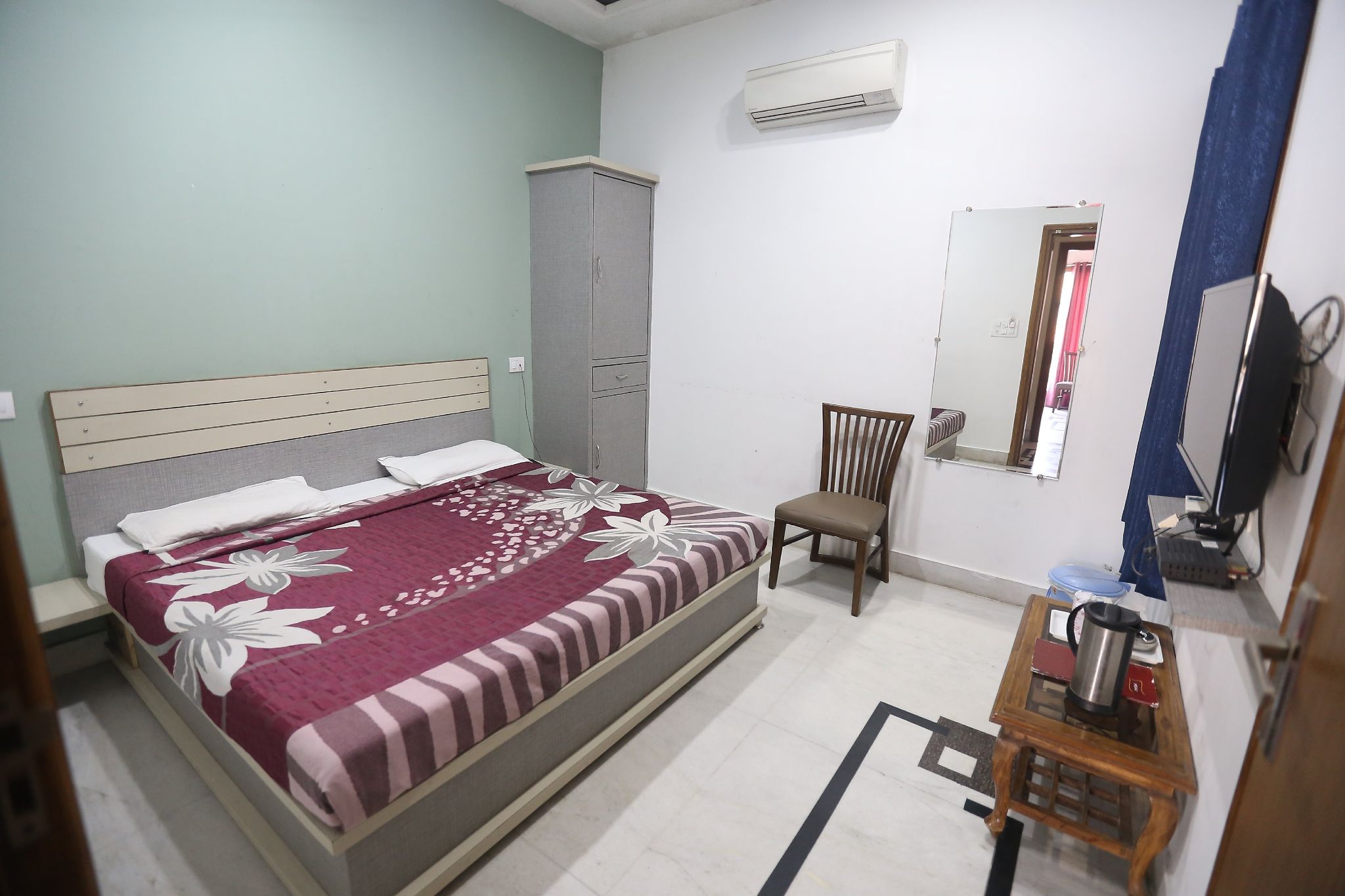 Hotel 8th Planet Executive Room 2