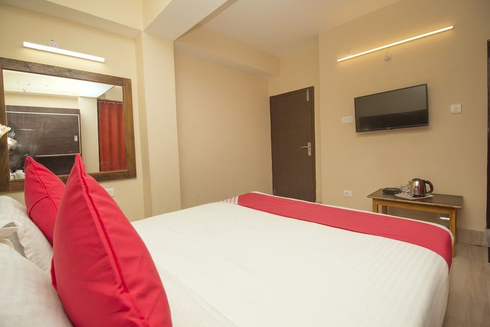 OYO 25087 Hotel Horizon Double or Twin Room 5
