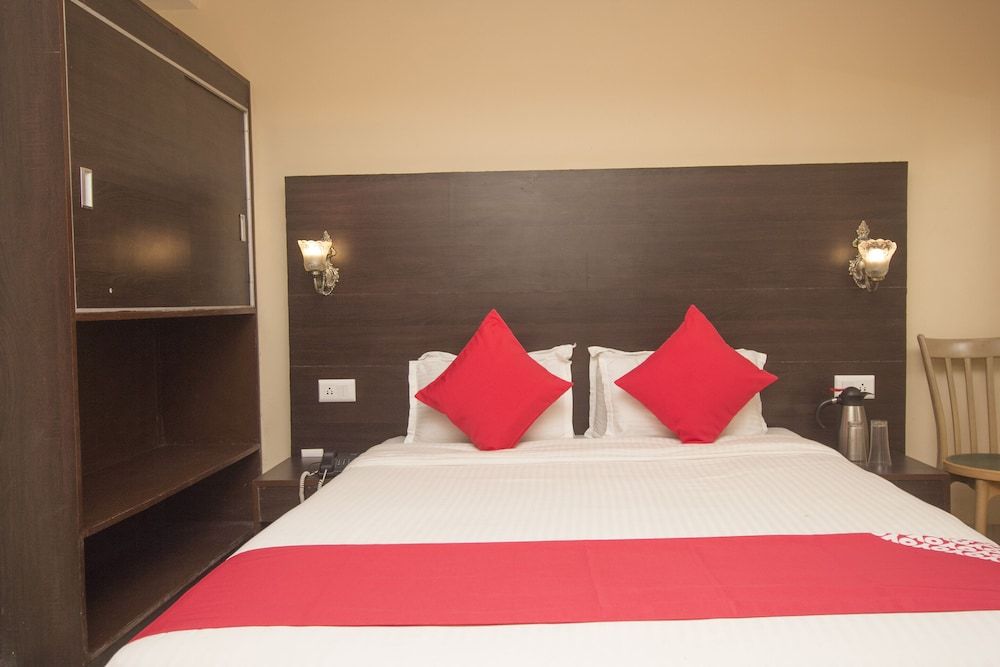 OYO 25087 Hotel Horizon Double or Twin Room 6