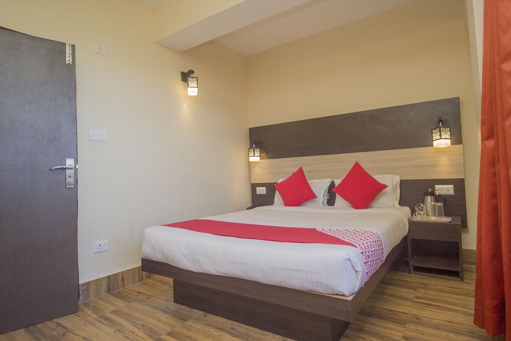 OYO 25087 Hotel Horizon Double or Twin Room 12