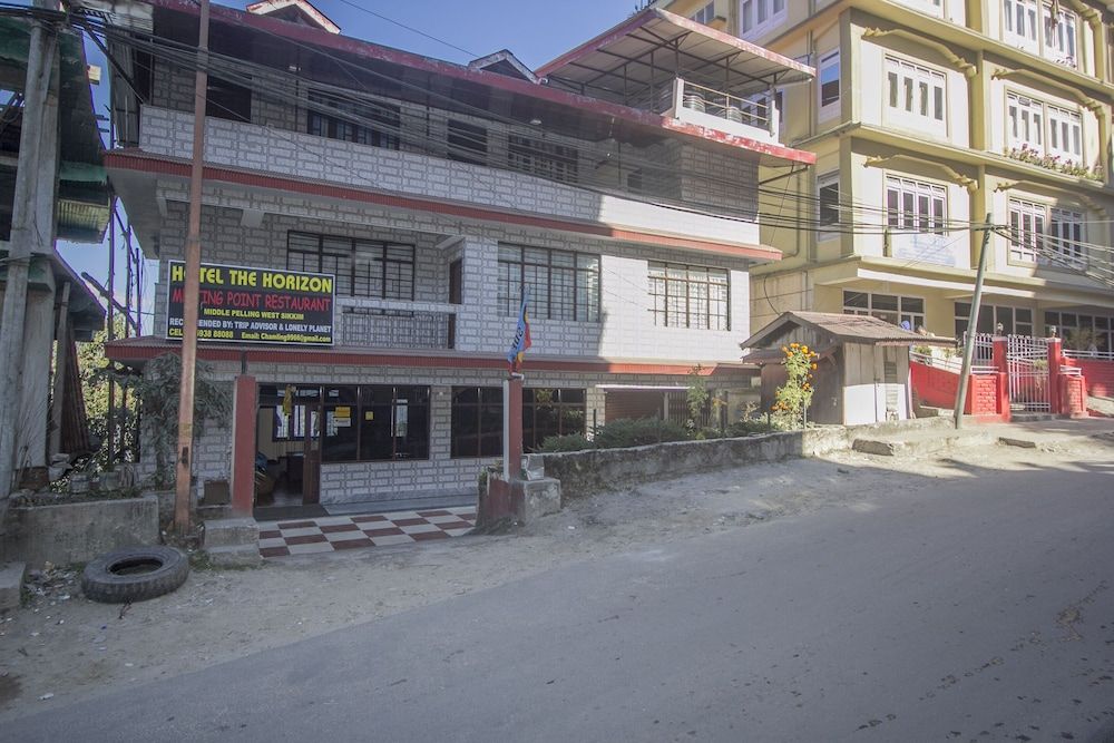 undefined OYO 25087 Hotel Horizon 4