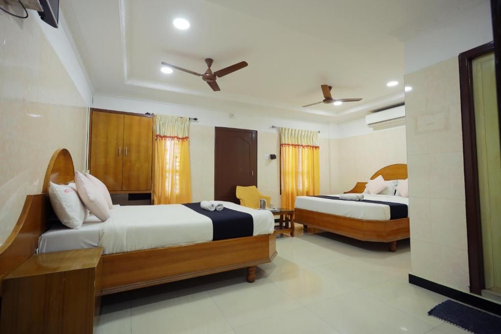 Hotel Jeyam Deluxe Double Bed Room 2