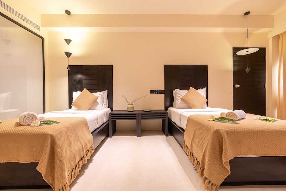 Samaya Wellness Resort Superior Double Room, 1 Double Bed, Non Smoking, Mountain View, Road Side 2