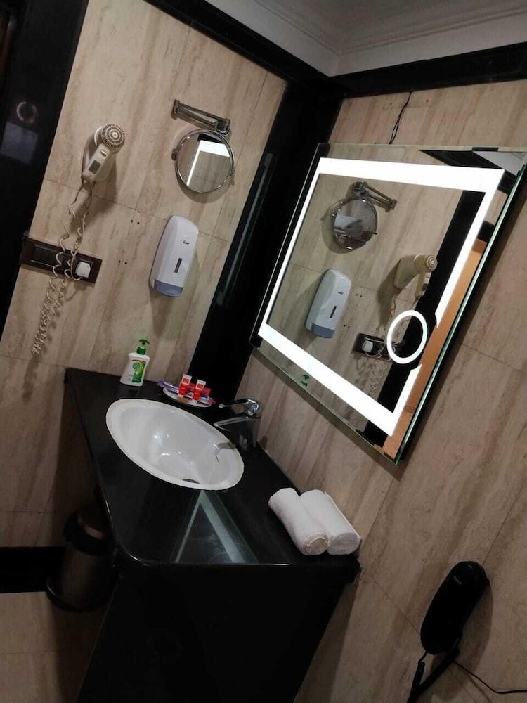 Hotel Baidyanath Double Premium 2