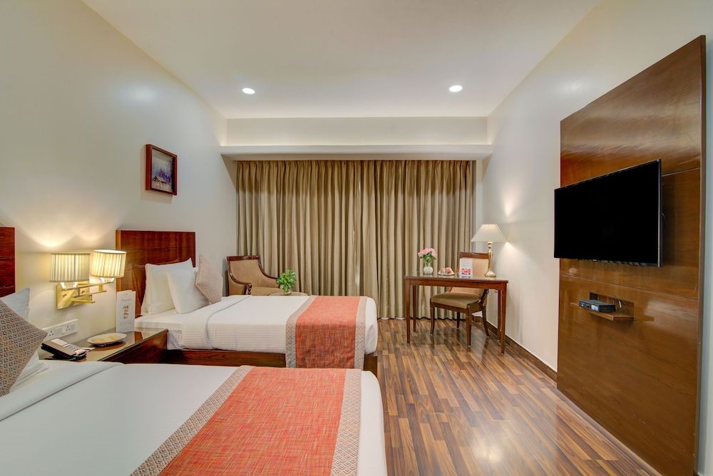 Hotel Home In Amrik Executive Twin Room