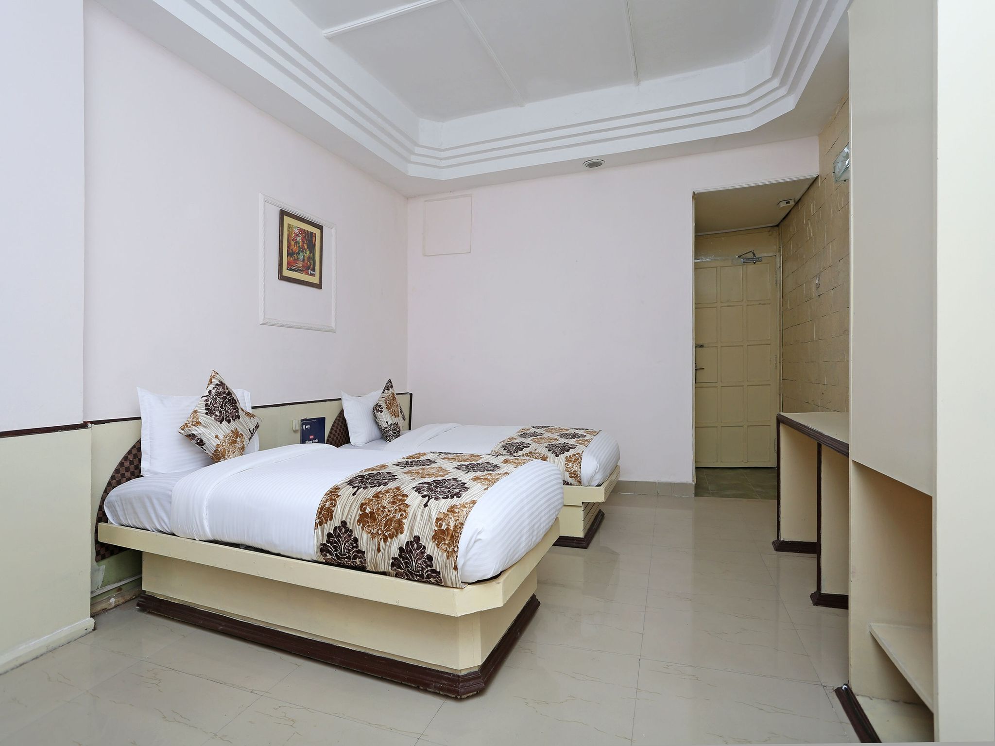 undefined OYO 10264 Hotel Midtown 3