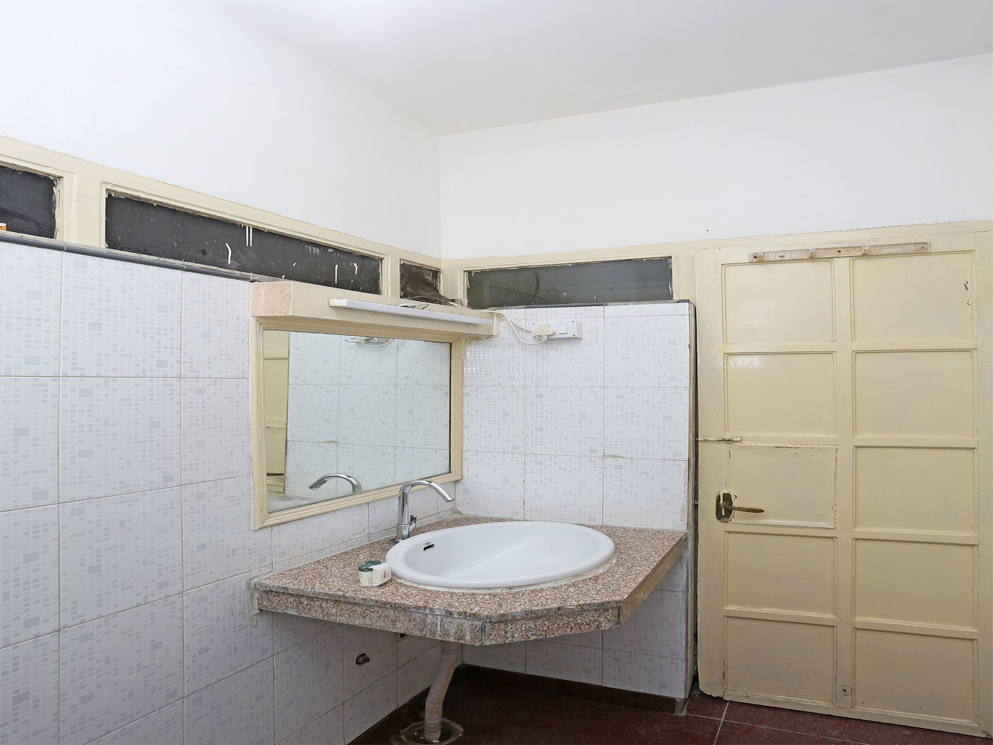 undefined OYO 10264 Hotel Midtown 5