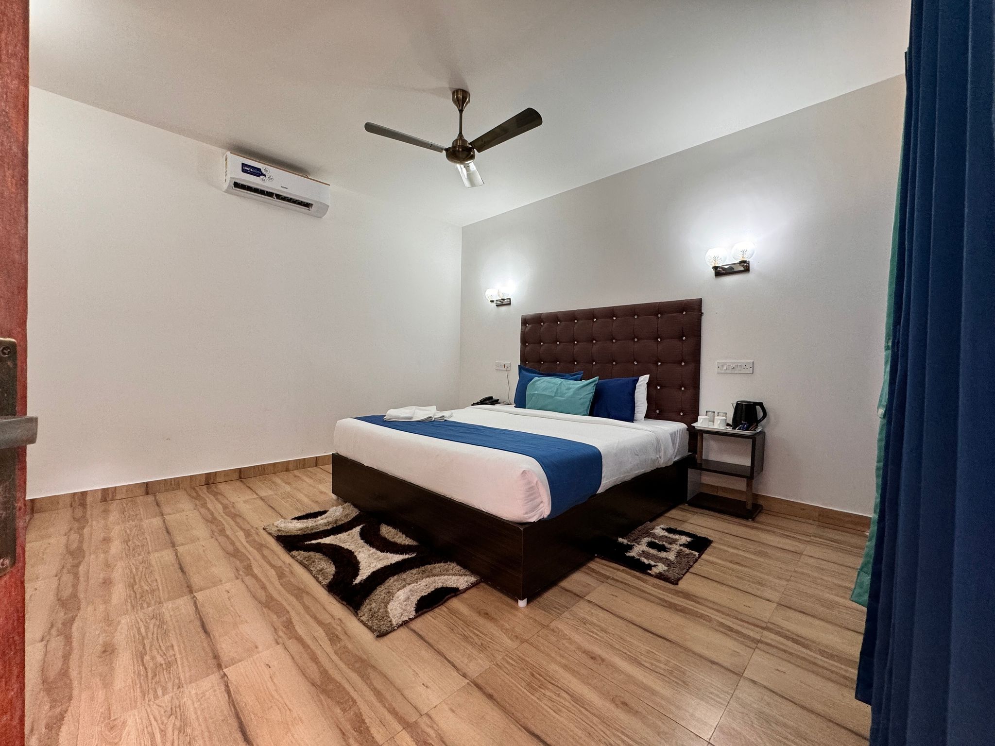 The Royal Park Hotel Super Deluxe Room with City View 7