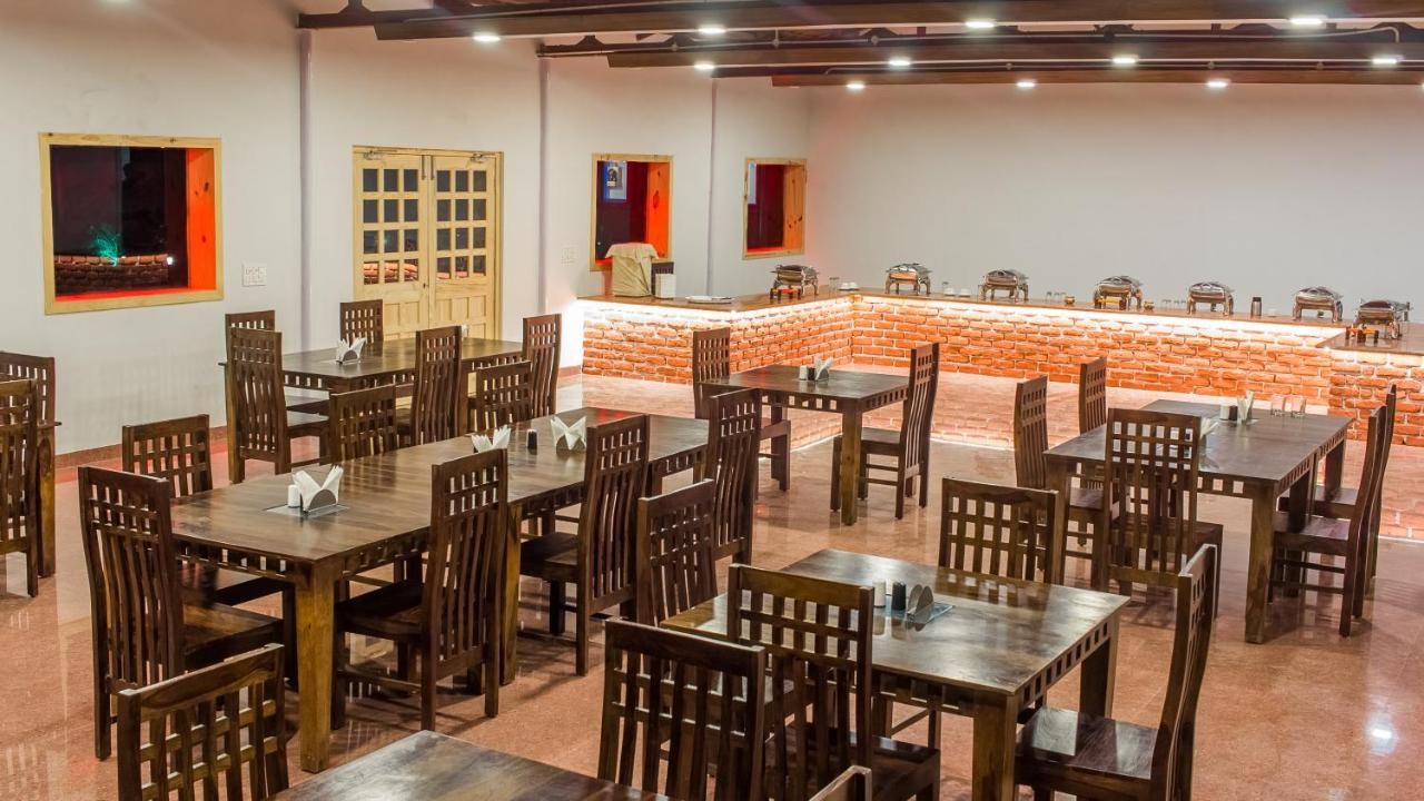 Food & Dining