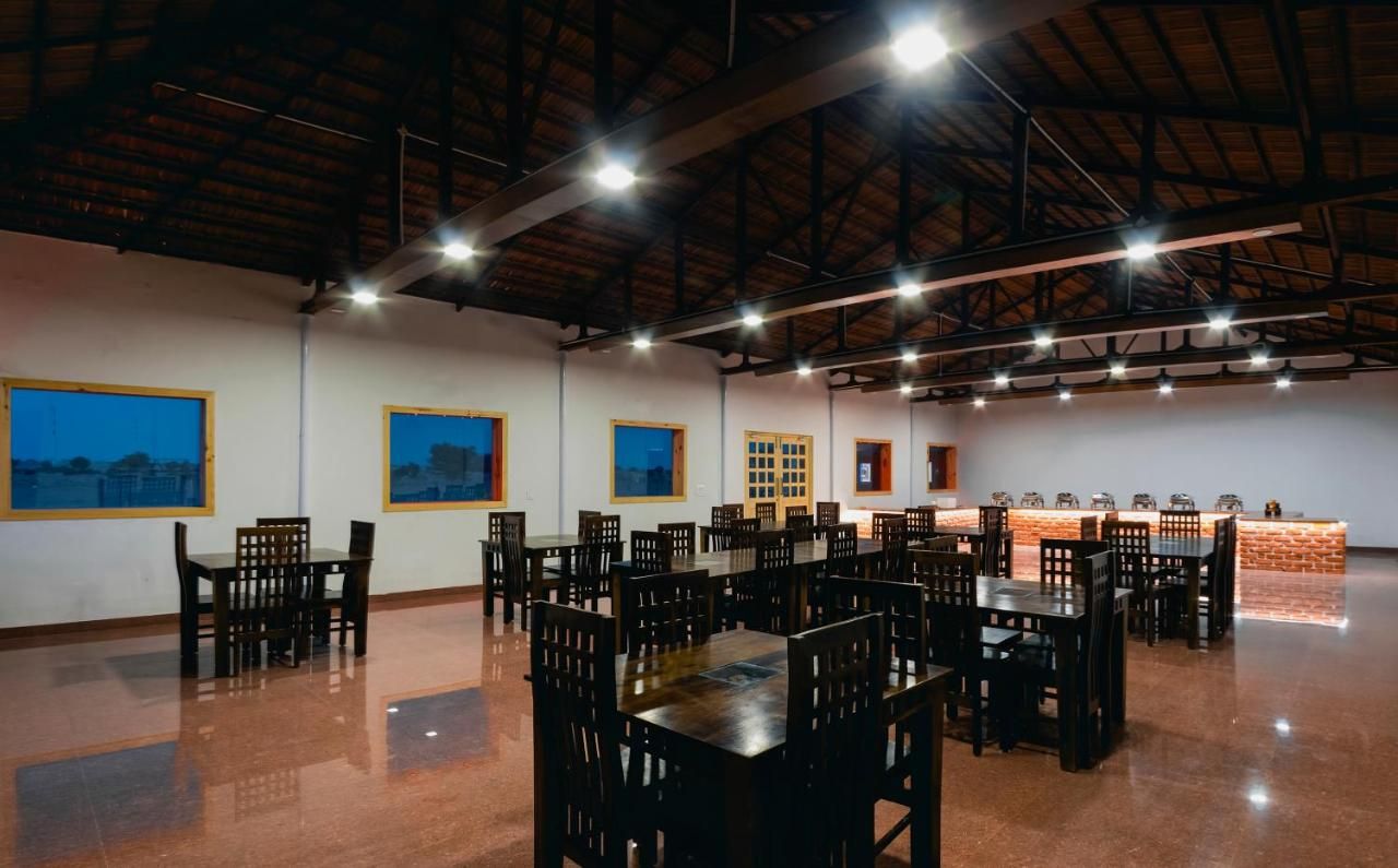 Food & Dining