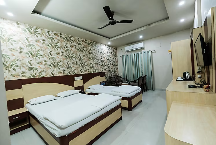 Deluxe Triple Bed Room