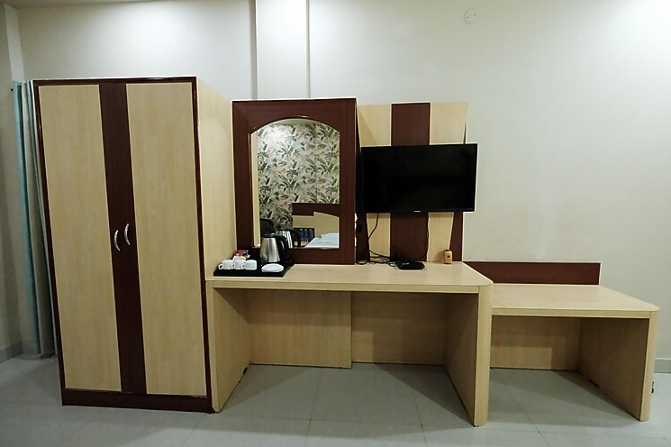 Deluxe Triple Bed Room