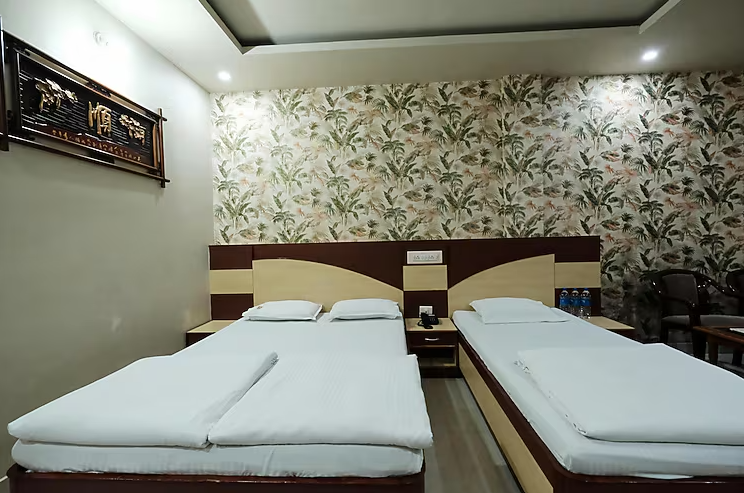 Deluxe Triple Bed Room