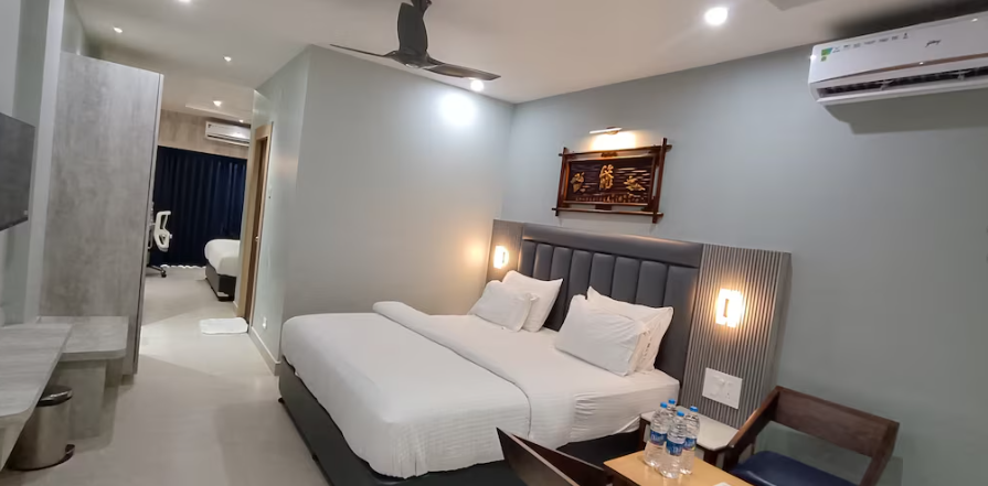 Super Deluxe Family Room With Balcony