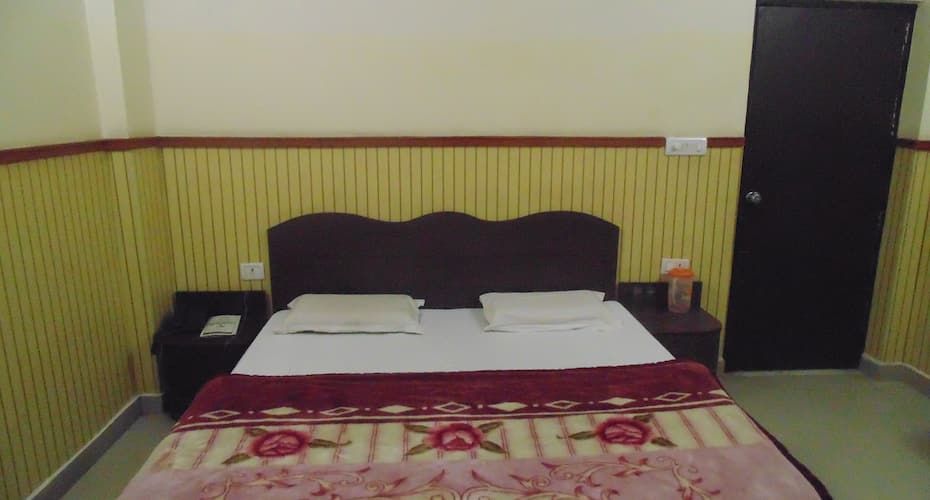 Deluxe Double Bedroom
