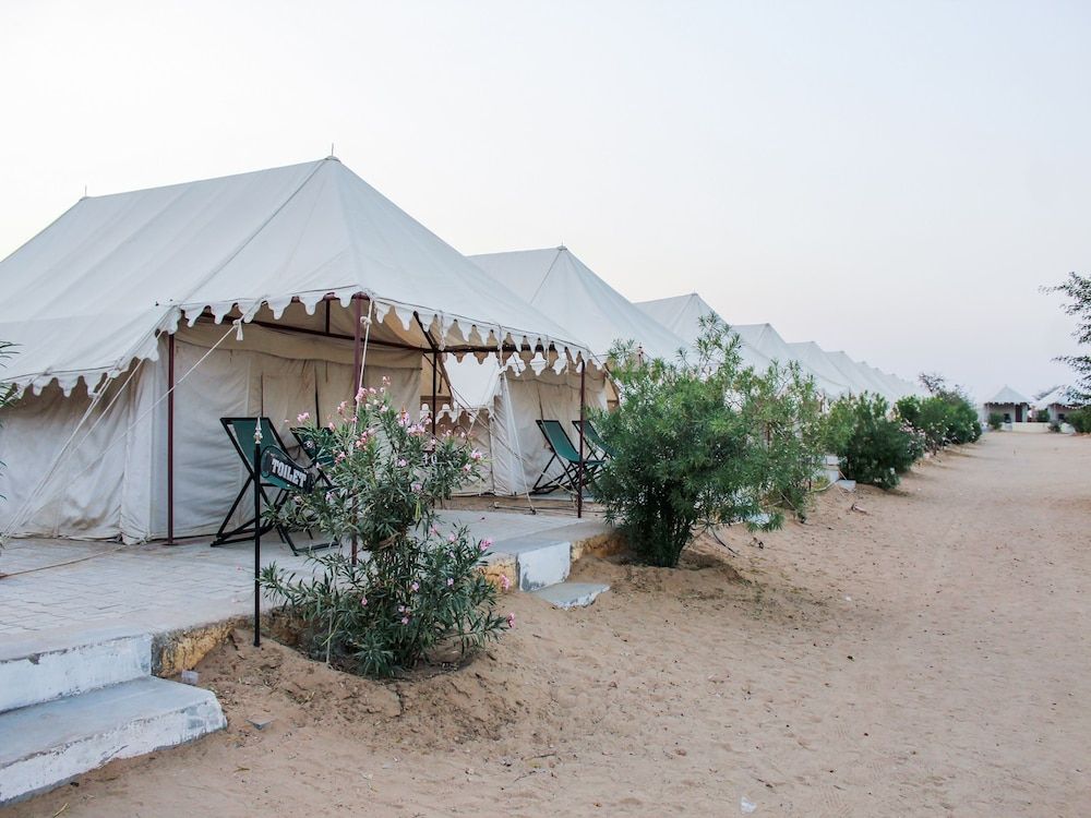 undefined OYO 26228 Royal Camps 7