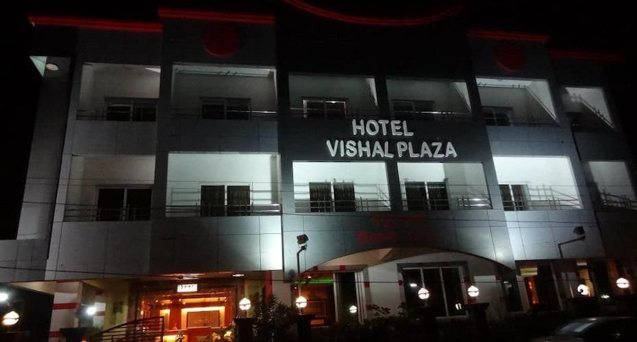 Hotel Vishal Plaza nightview