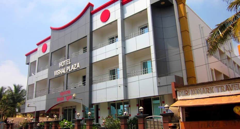 Hotel Vishal Plaza sideview