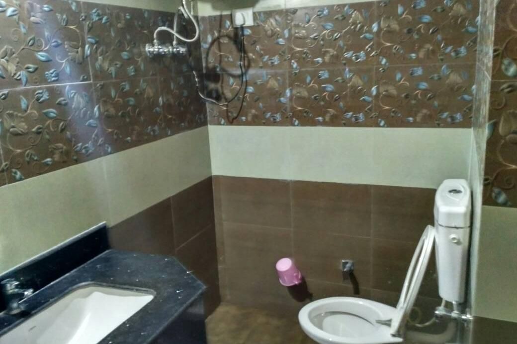 DELUXE DOUBLE BED NON AC ROOM