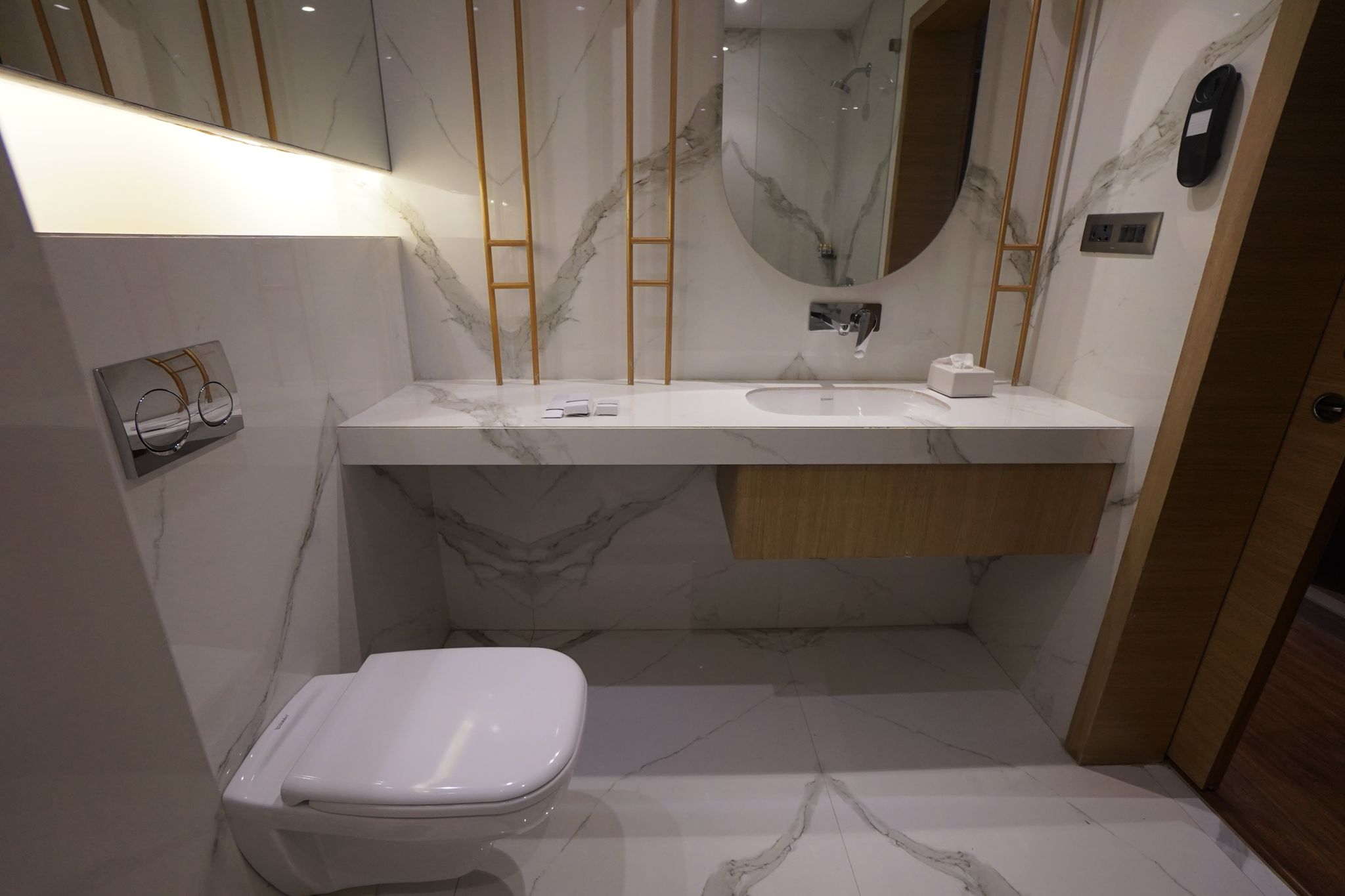 Clarks Inn Suites Raipur Executive Room 7