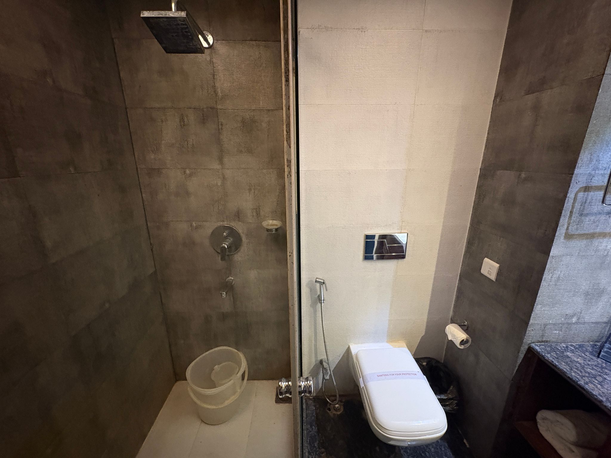 Premium Pool-Facing Room AC