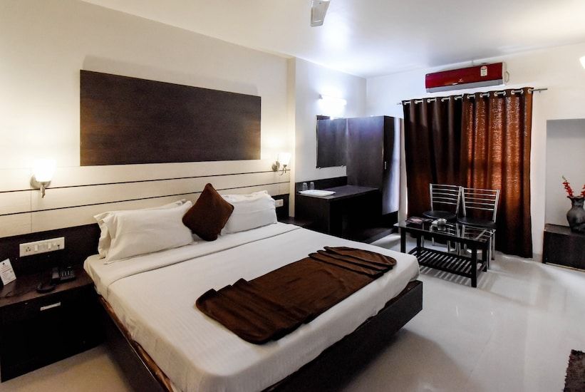 Deluxe Double Bed Room