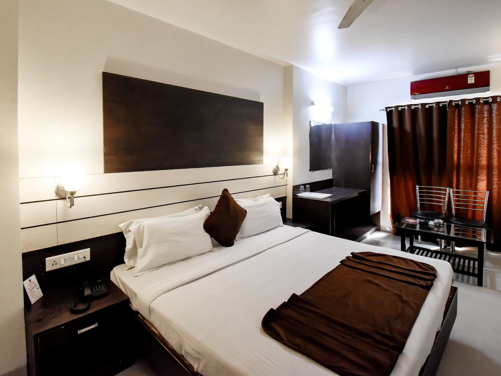 Hotel Anushree Executive Double Bed Room 4