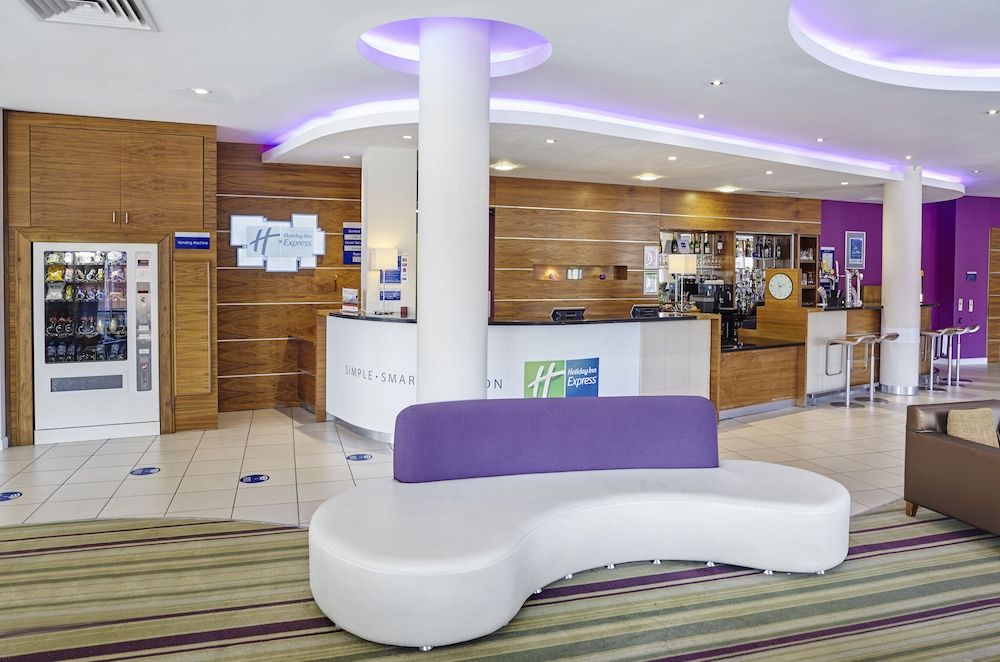 undefined Holiday Inn Express London - Newbury Park, an IHG Hotel 6