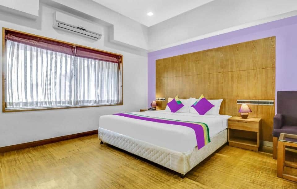 Medora Hotel Deluxe Room 3