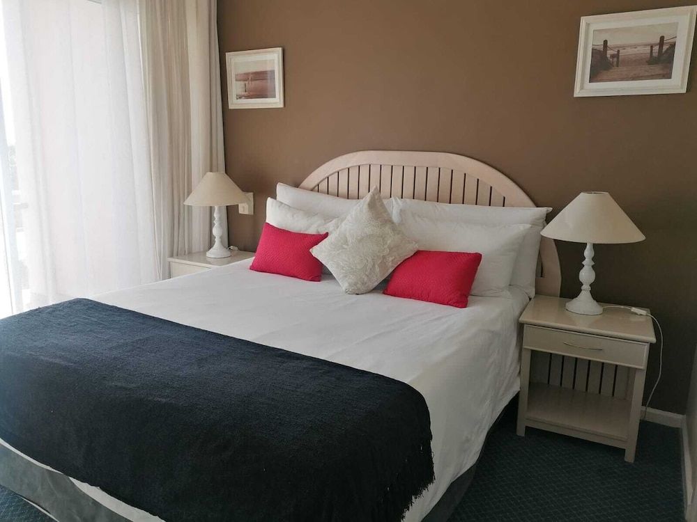 undefined Cape Town Beachfront Apartments At Leisure Bay 7