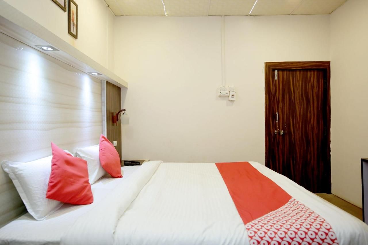 undefined Collection O 29245 Hotel E Square 3