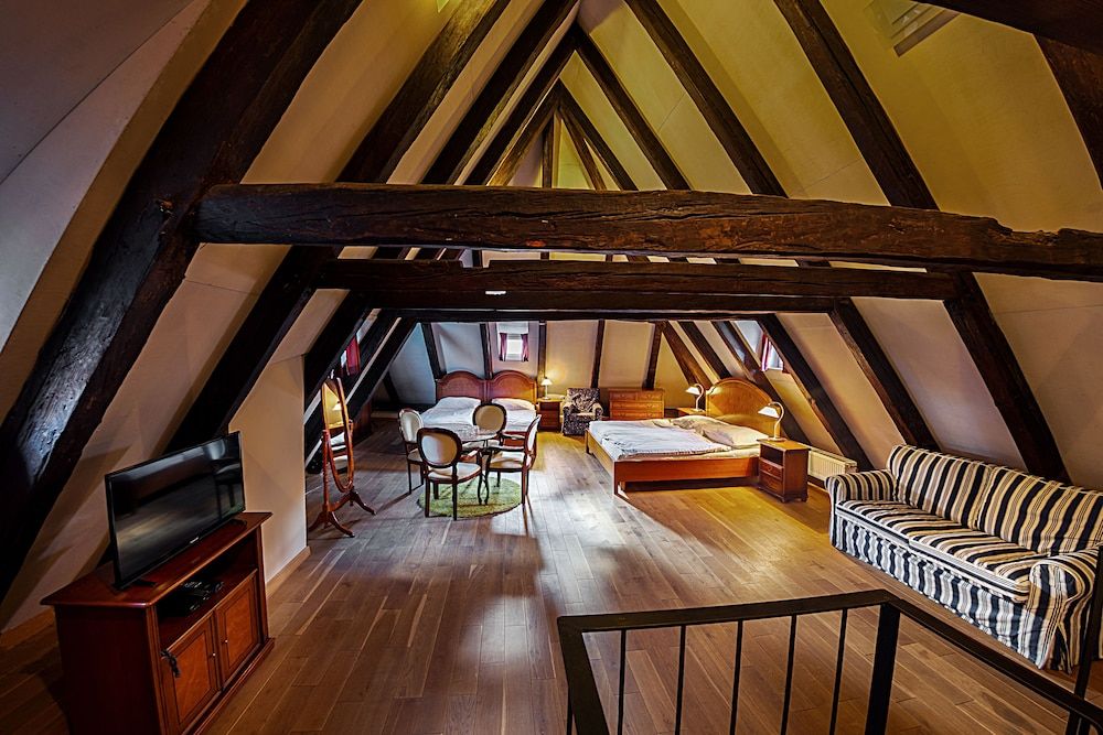 undefined Hotel & Residence U Tri Bubnu 5