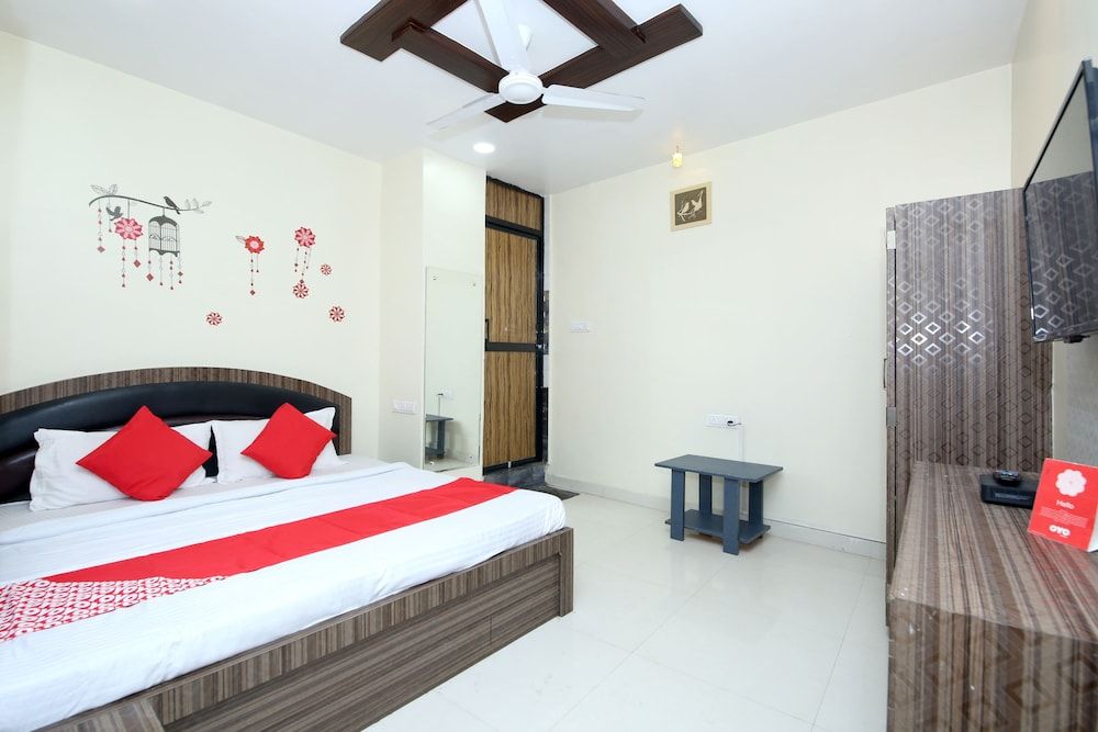 OYO 27933 Hotel Green Valley Double or Twin Room 13