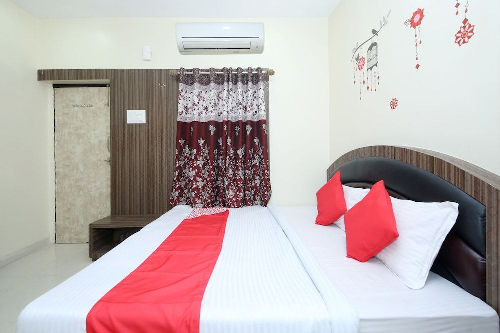 OYO 27933 Hotel Green Valley Double or Twin Room 2