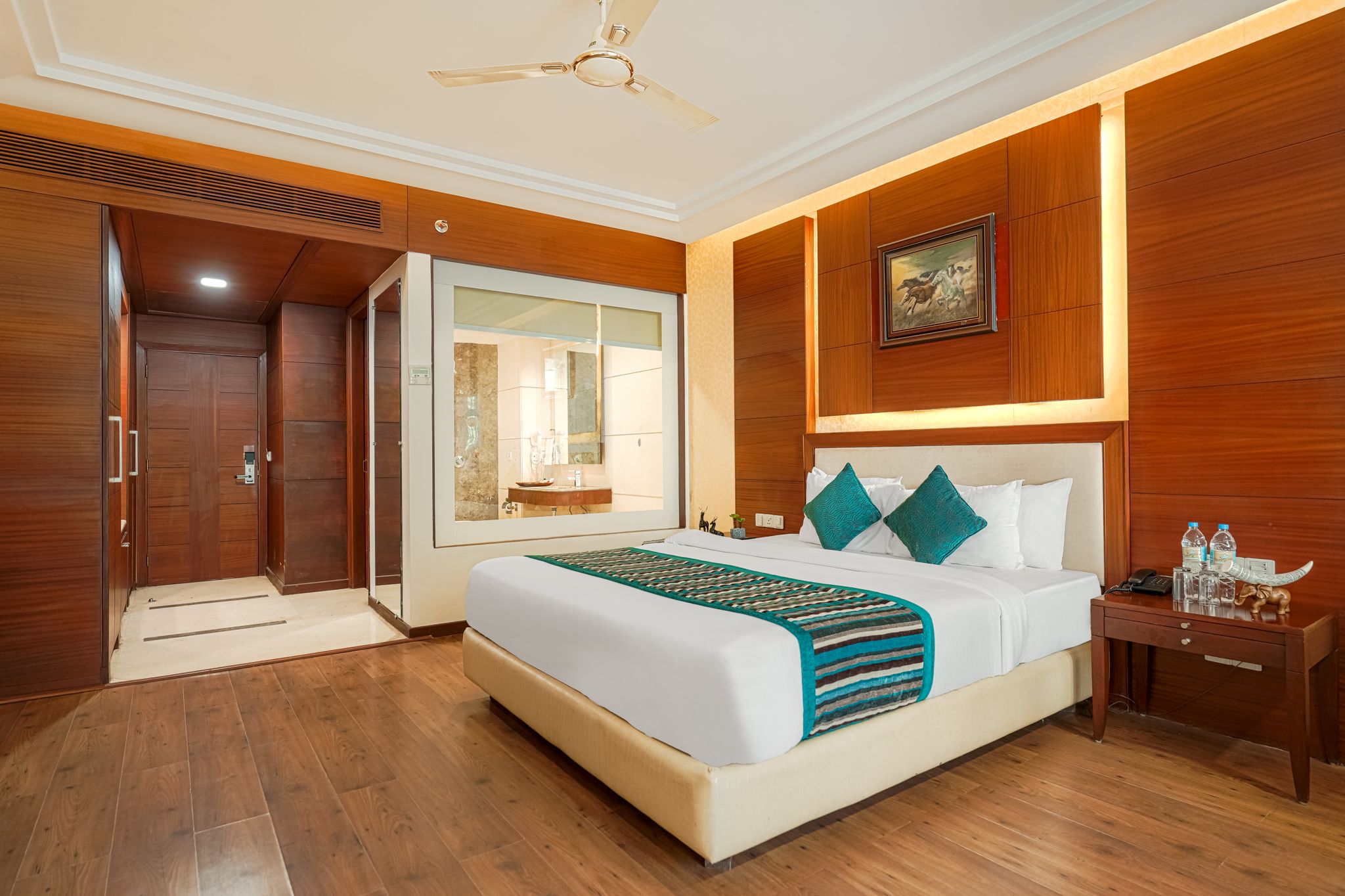 The Royal Ark Kasauli - Stay | Sip | Celebrate Executive Room 3